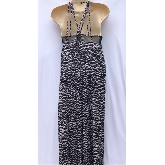 Fabletics Dash Jumpsuit Black White NWT - Picture 6 of 8